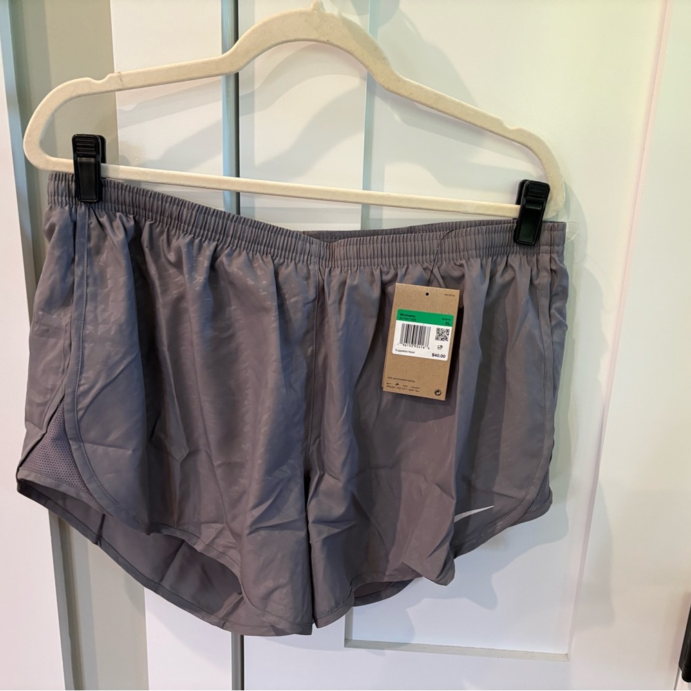 BRAND NEW Nike Women's Drifit Running Shorts - Gray size. XL